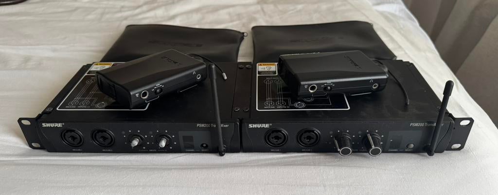 2 in ears Shure PSM 200, Muziek en Instrumenten, Overige Muziek en Instrumenten, Ophalen of Verzenden, Gebruikt