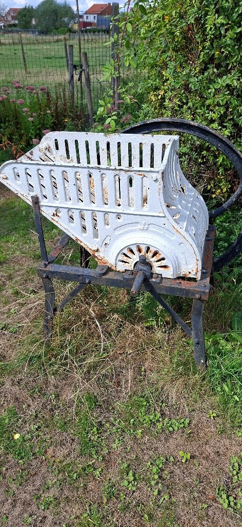 Beau moulin à betteraves/coupe-betteraves ancien en fonte, Enlèvement