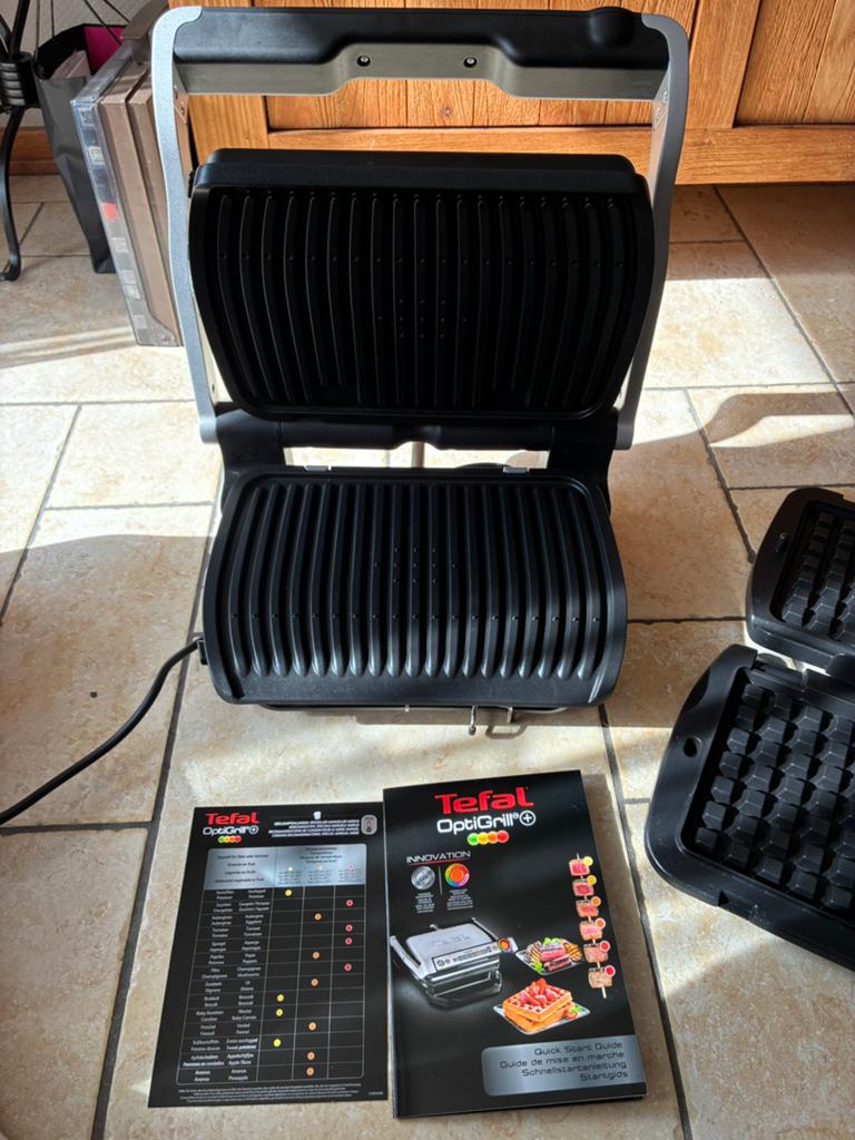 Grote vleesgrill + Tefal-wafelijzer, Elektronische apparatuur, Wafelijzers, Ophalen, Zo goed als nieuw