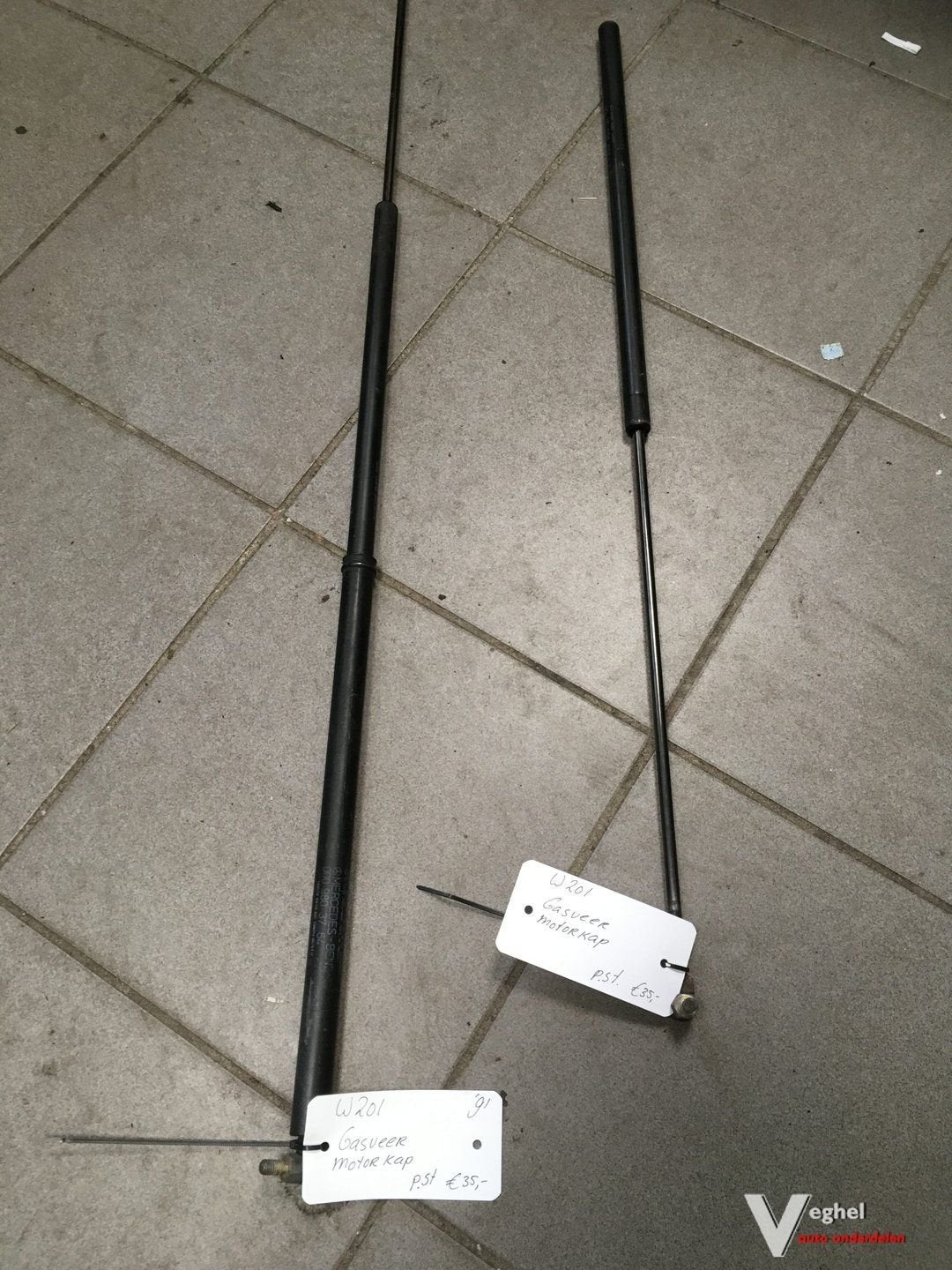 mercedes w201 gasveer motorkap, Auto-onderdelen, Gebruikt, -, -, Ophalen of Verzenden