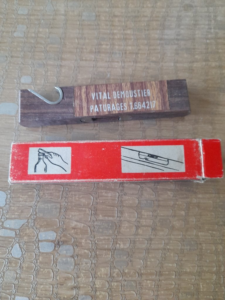 Décapsuleur/niveau vintage collection  année 60/70, Enlèvement ou Envoi, Neuf, Ouvre-bouteille, Autres marques