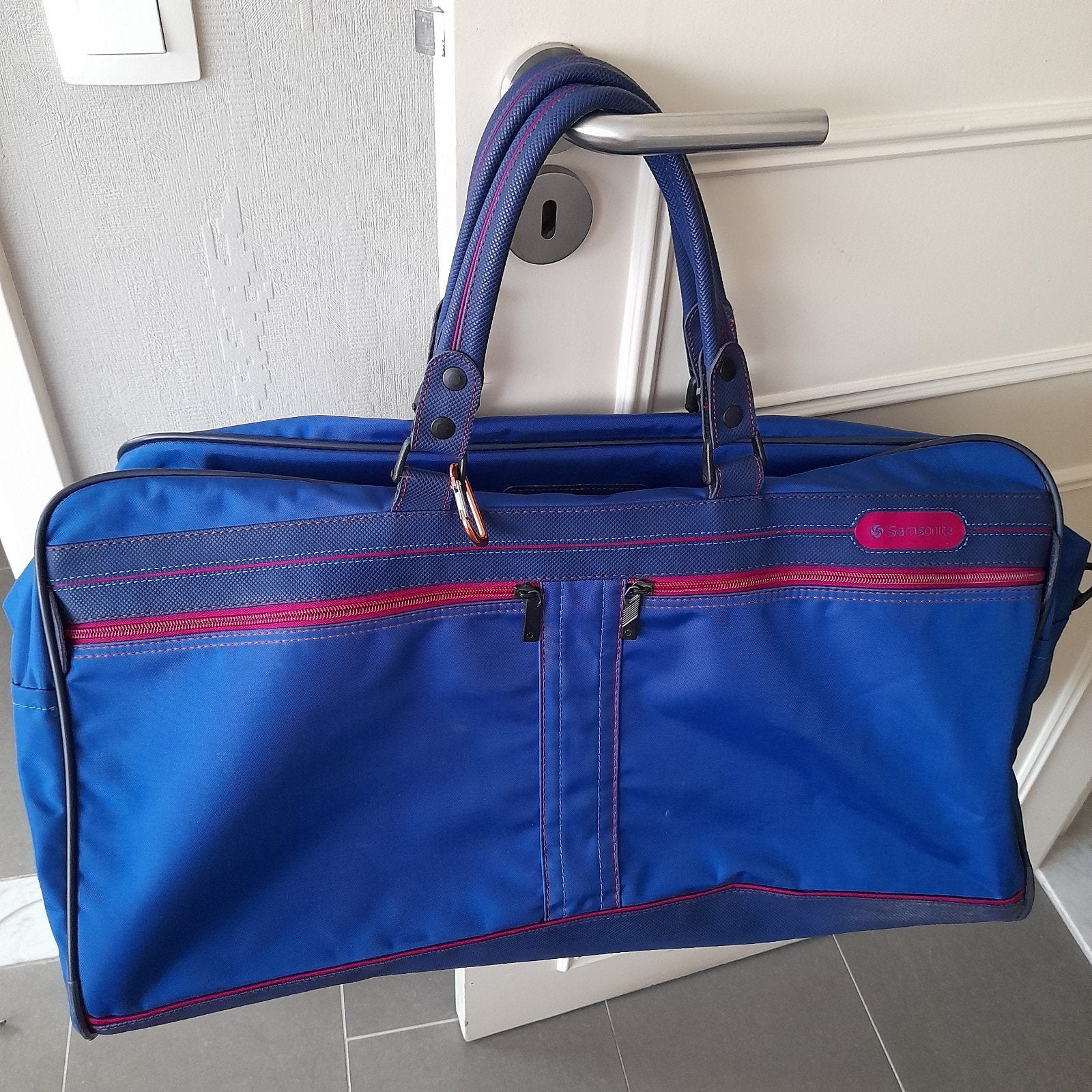 Sport- en/of reistas merk Samsonite., Ophalen