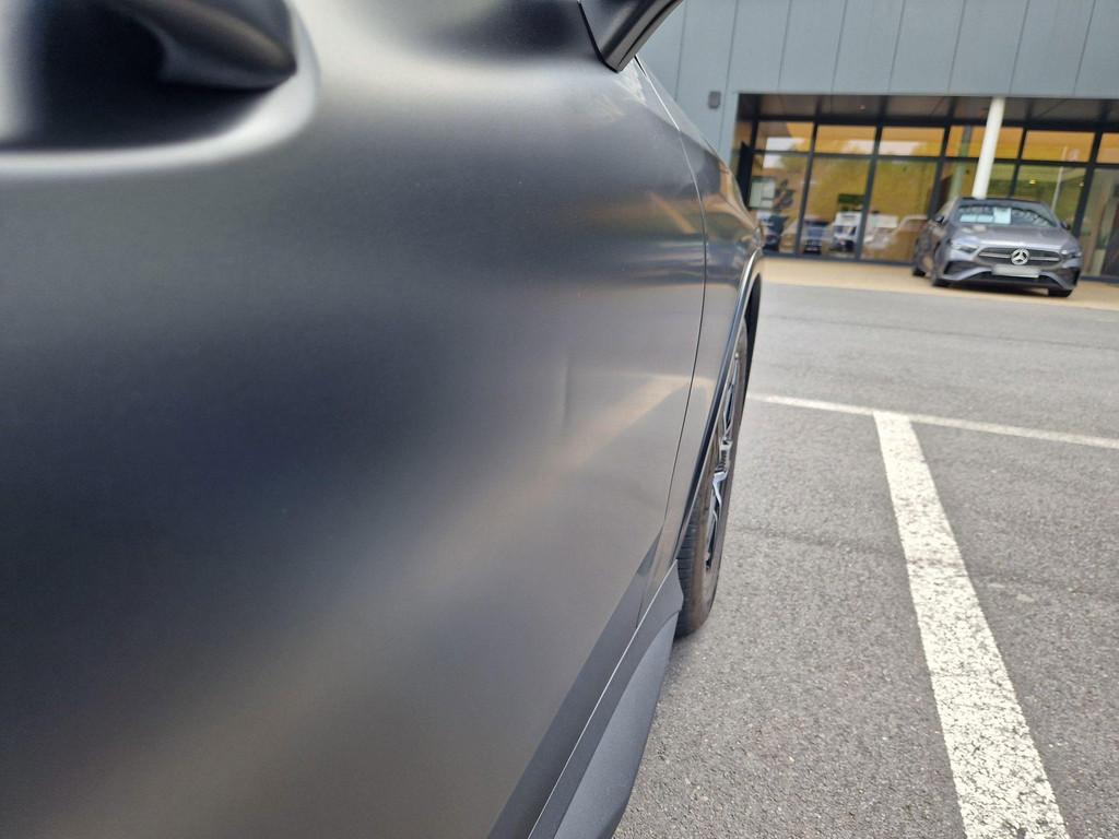 Mercedes-Benz GLC 220 d 4M AMG Line + DIGITAL LIGHT + LEDER, Auto's, Automaat, 197 pk, Zwart, 4 cilinders