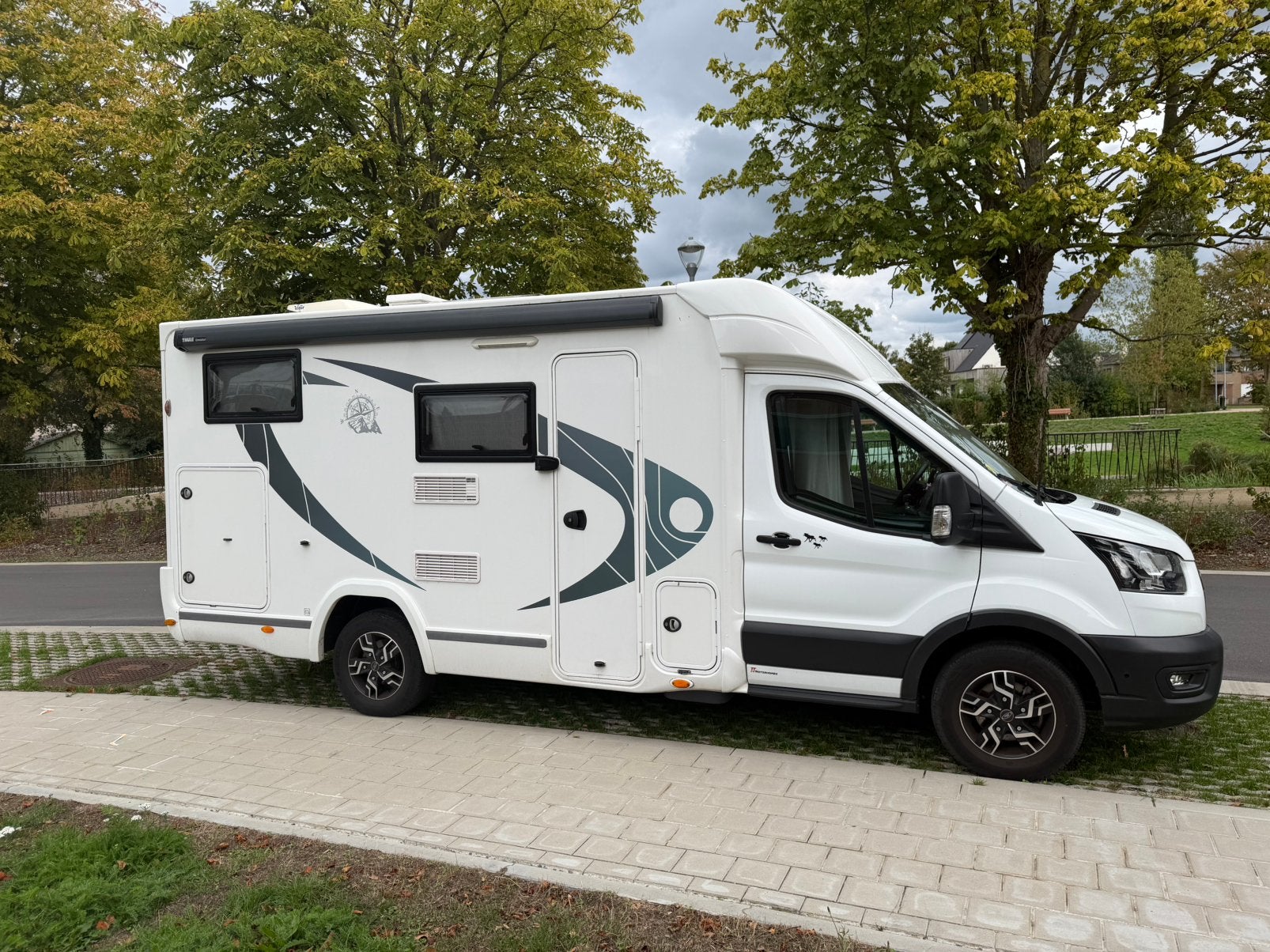 Ford chausson s697, Caravanes & Camping, Camping-cars, 6 à 7 mètres, Réfrigérateur, Boîte manuelle, Ford