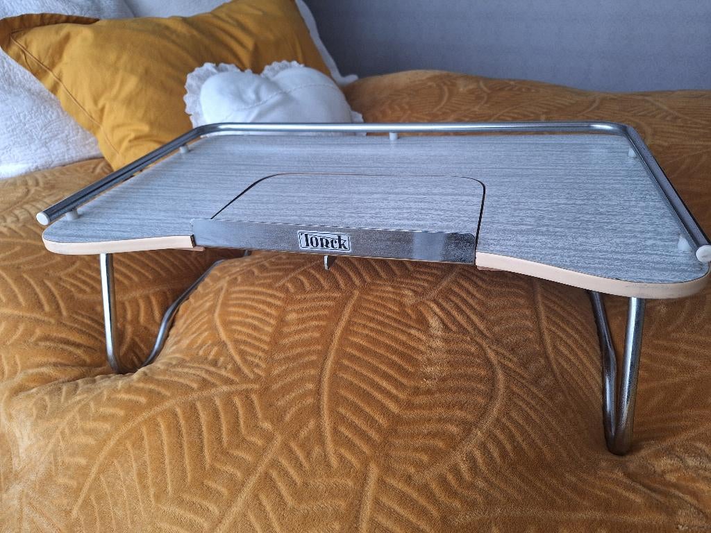 Torck vintage bedtafeltje, Ophalen