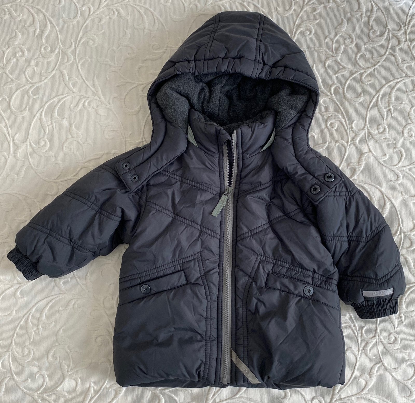 Veste / Doudoune bébé Mexx -couleur grise- 9/12 mois / 74 cm, Enfants & Bébés, Enlèvement, Comme neuf, Garçon, Manteau