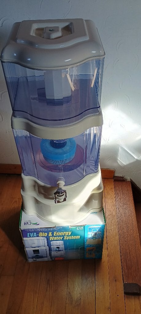 Fontaine à eau filtrante EVA 2500 PLC – État comme neuf, Electroménager, Enlèvement, Utilisé, Adoucisseur d'eau au sel