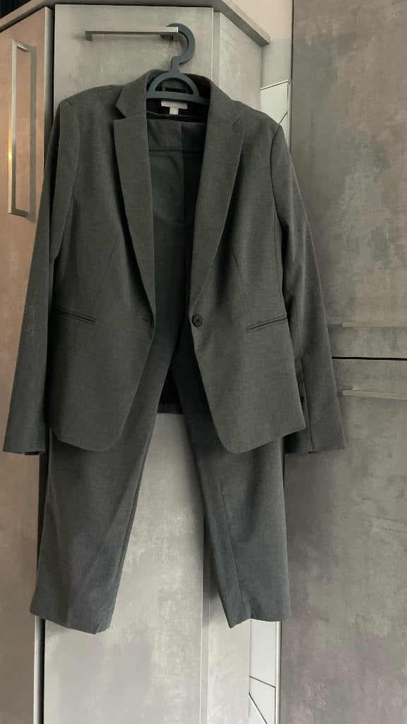 Nieuw H&M blazer middengrijs 42 XL, Kleding | Dames, Kostuum of Pak, Nieuw, Ophalen of Verzenden, Zara,