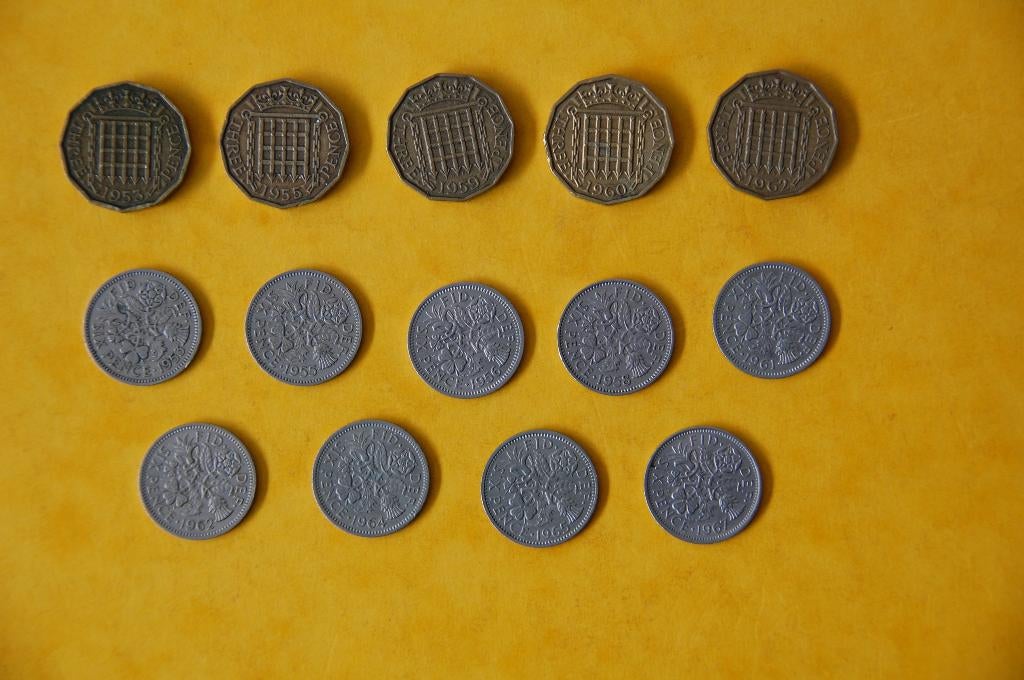 GB : 3 Pence en 6 Pence ; 14 VERSCHILLENDE, Verzenden, Setje