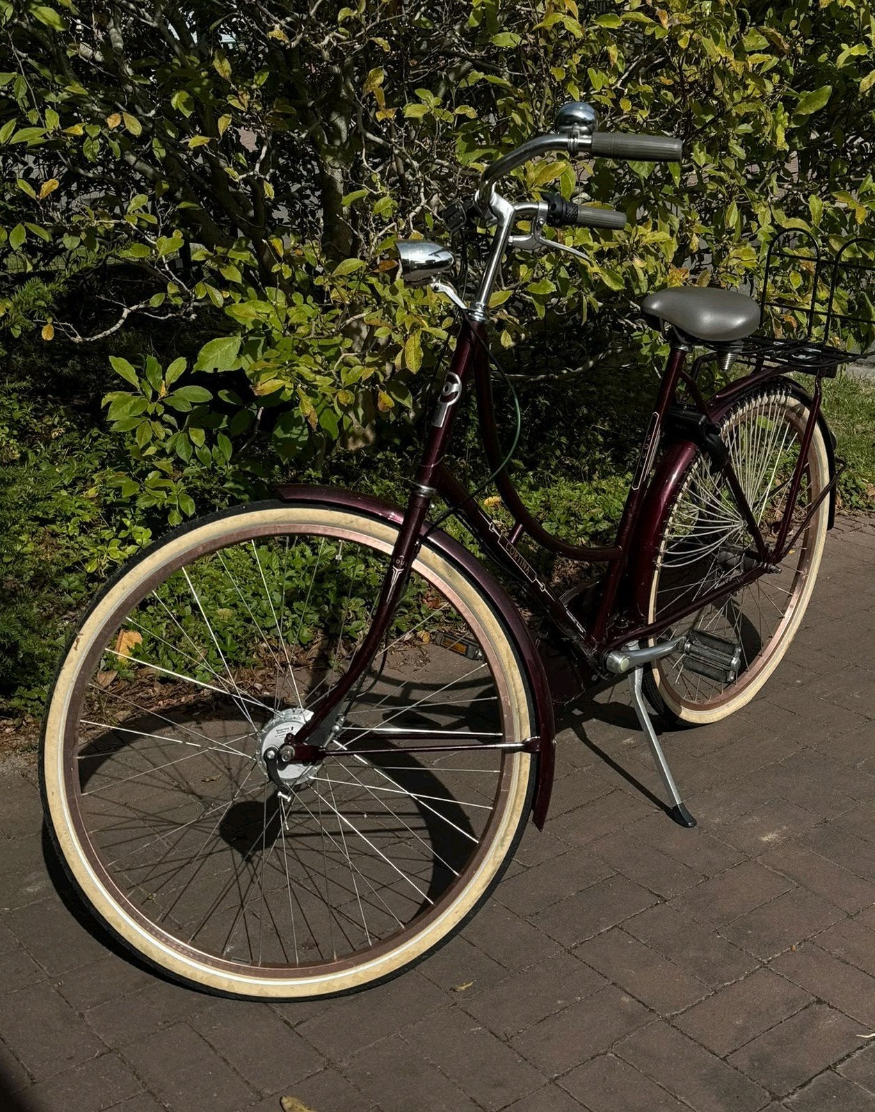 Damesfiets bordeaux, Fietsen en Brommers, Ophalen, Terugtraprem, Gebruikt, Versnellingen