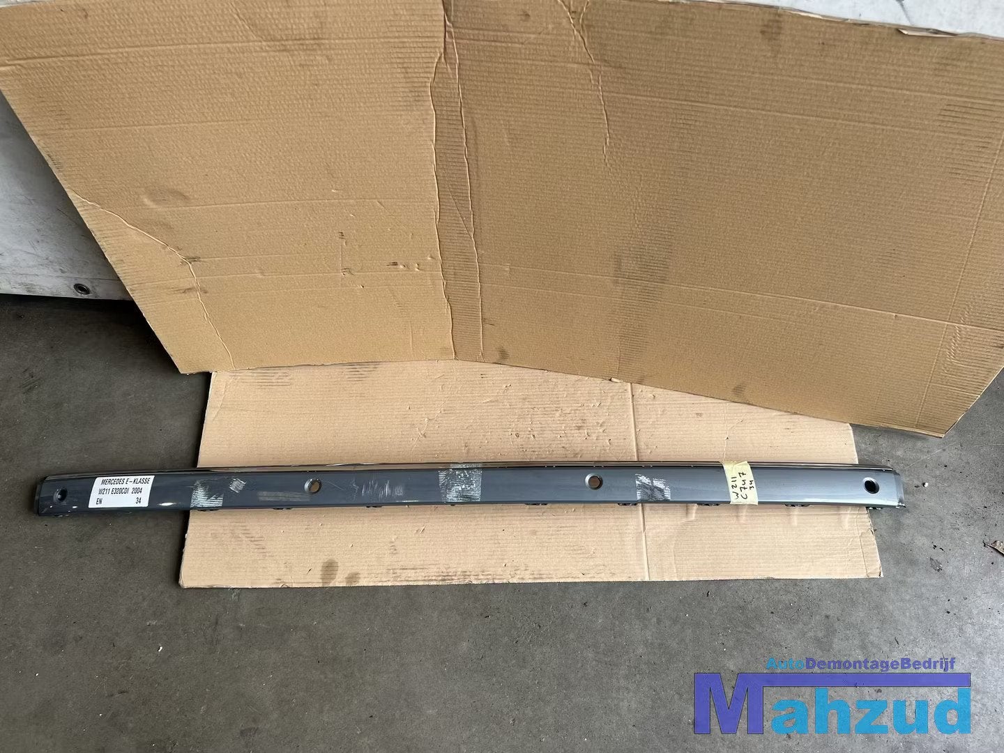 MERCEDES E-klasse W211 Bumperstrip bumperlijst achterklep 20, Auto-onderdelen, Gebruikt, Mercedes-Benz AG, Mercedes-Benz, Mercedesstrasse 120
70372  Stuttgart, DE