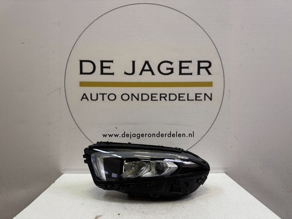 LAMPE FRONTALE HAUTE PERFORMANCE CLASSE A W177 GAUCHE A17790, Mercedes-Benz AG, Mercedes-Benz, Utilisé, Mercedesstrasse 120
70372  Stuttgart, DE