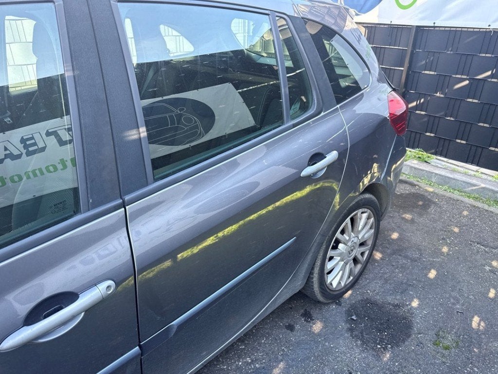 PORTE GAUCHE ARRIÈRE Clio III Estate / Grandtour (KR), Arrière, Renault, Utilisé, Peter-Huppertz-Straße 5
51063  Köln, DE