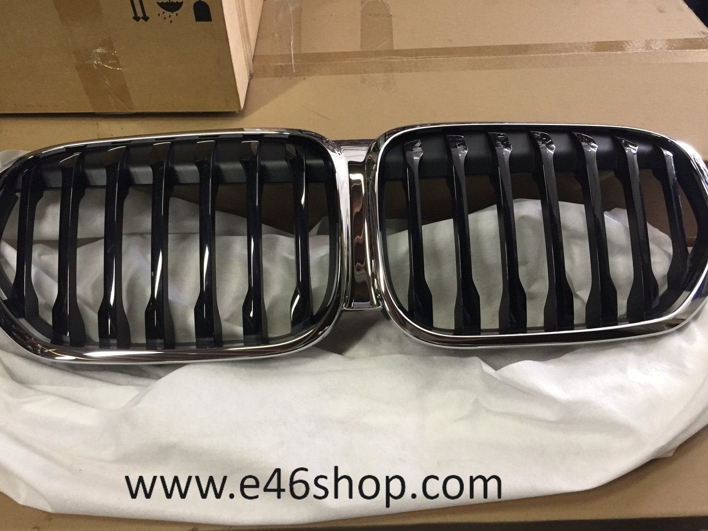 GRILLE NIEREN BMW X1 F48 F49 LCI OE 51138080619, Neuf, -, -, Enlèvement ou Envoi