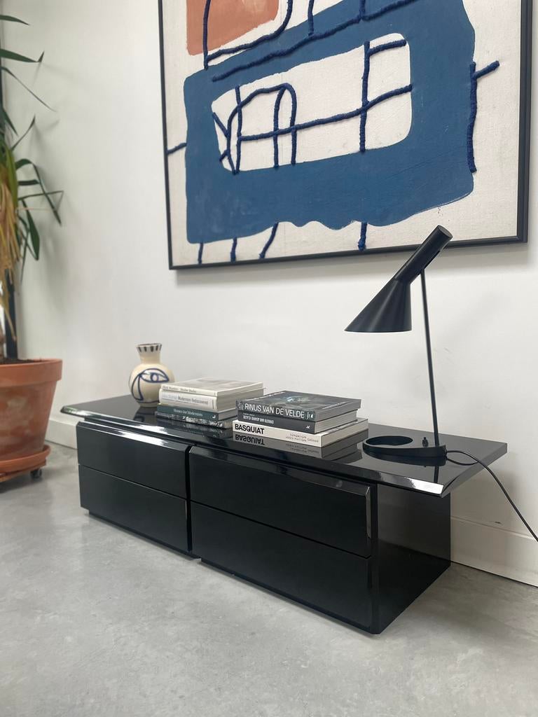 Lowboard laquered black x vitra cassina knoll, Huis en Inrichting, Ophalen, Zo goed als nieuw