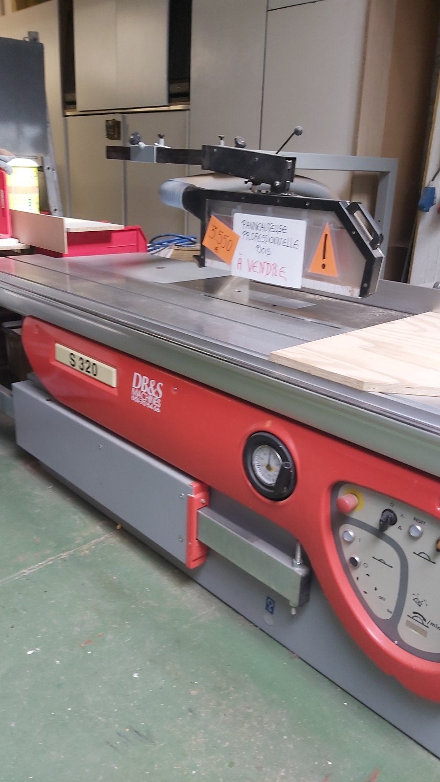 panneuteuse T120 Holztech, Enlèvement