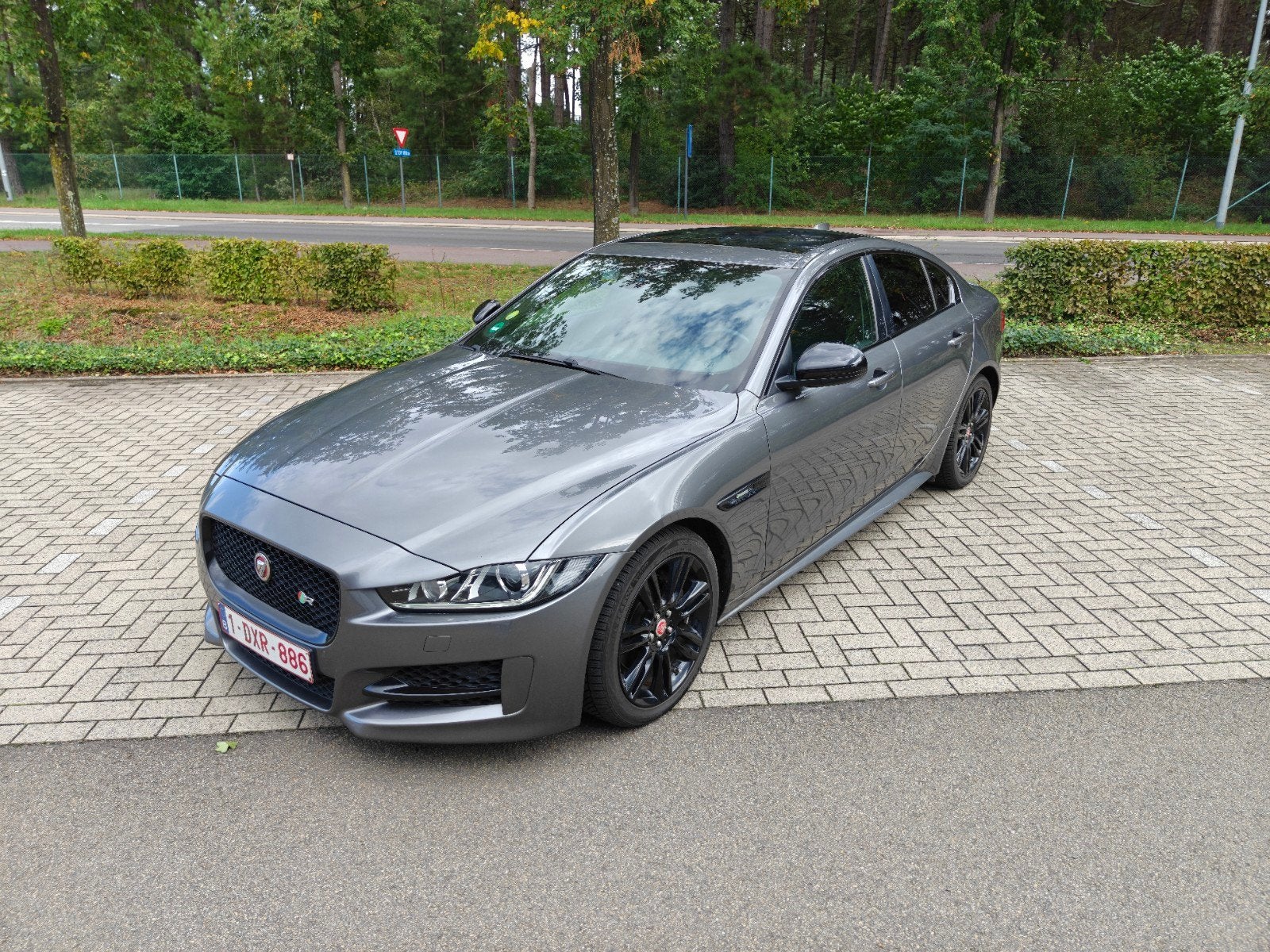 Jaguar XE, Autos, Cuir, Noir, Automatique, Particulier