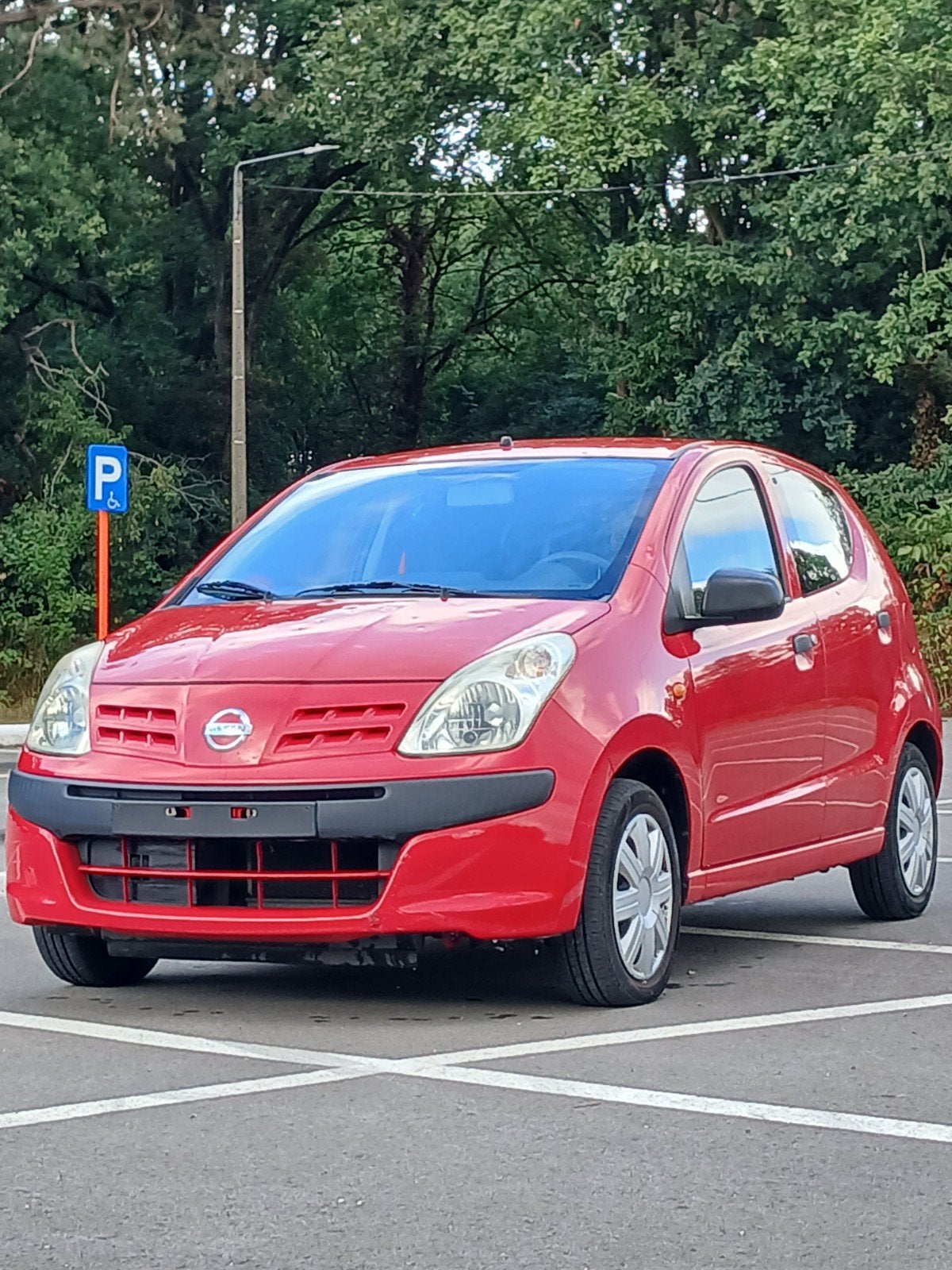 Nissan Pixo 1.0 essence Euro5 approuvée par le premier propr, Rouge, Euro 5, 50 kW, 5 portes