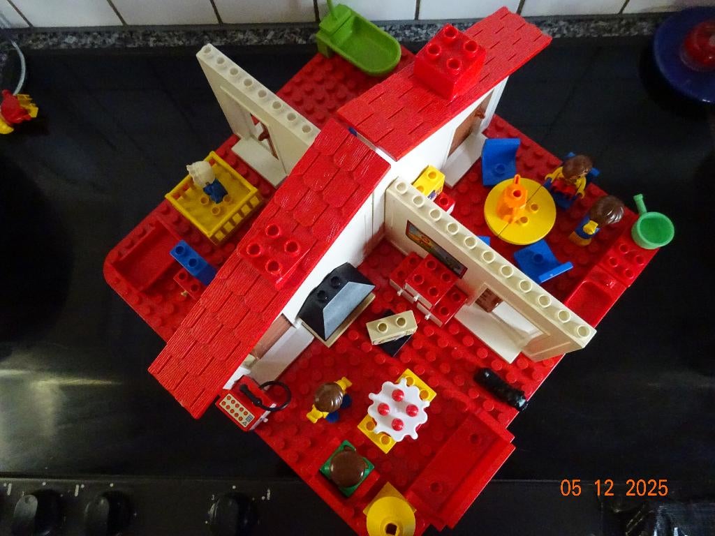 Duplo retro speelhuis, opengaande deuren, popjes, meubels..., Kinderen en Baby's, Speelgoed | Duplo en Lego, Ophalen of Verzenden