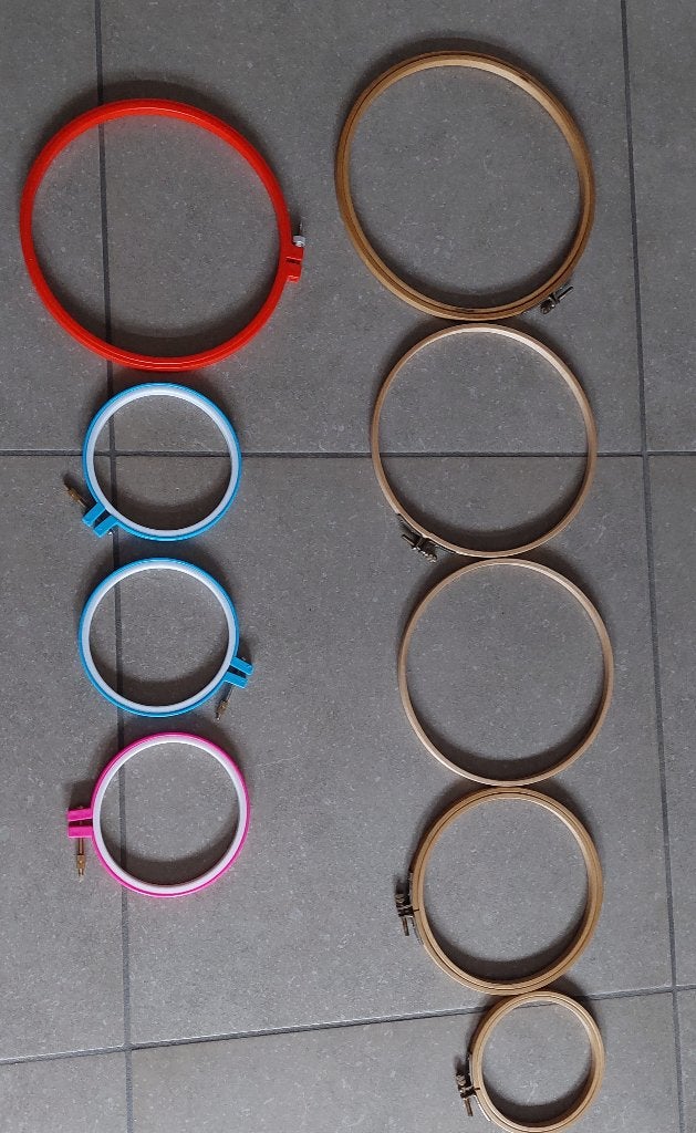 RINGEN VOOR OPSPANNEN DOEKEN, Ophalen, Nieuw, Hout