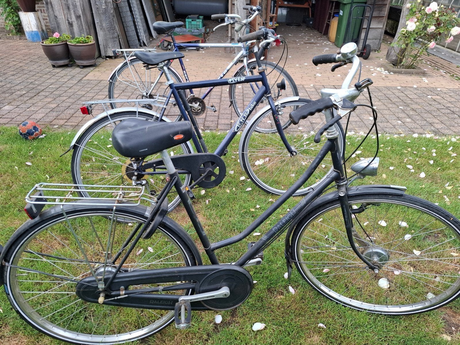 Kotfietsen, Fietsen en Brommers, Ophalen