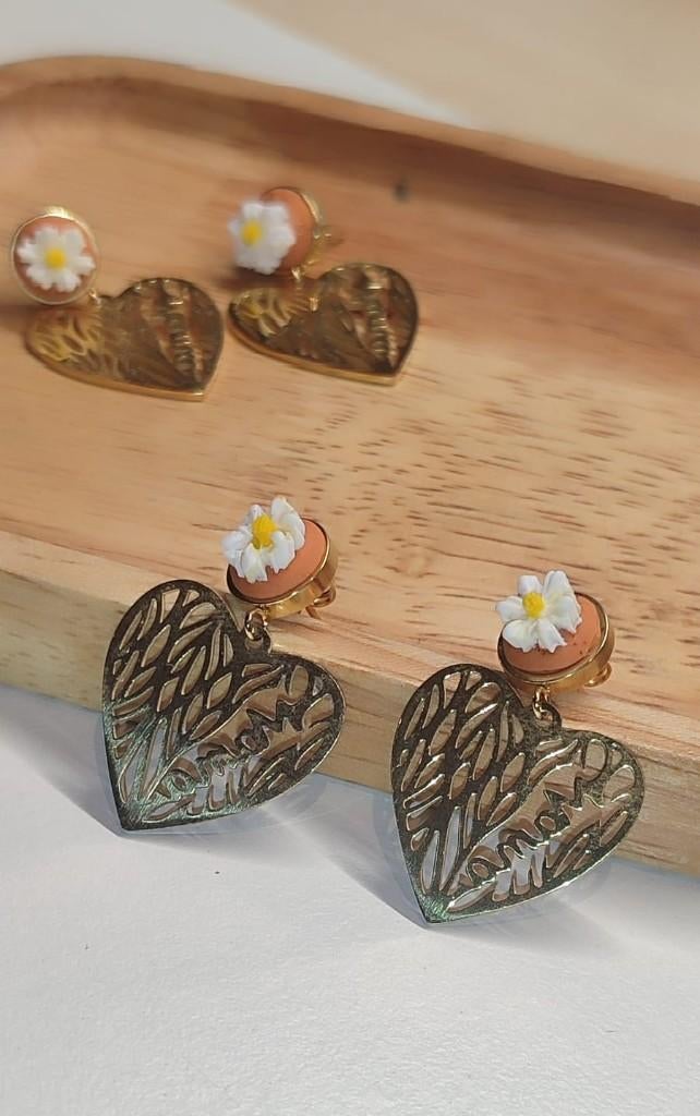 Boucles d'oreilles artisanales en pâte polymère(motiffloral), Bijoux, Sacs & Beauté, Bijoux anciens, Boucles d'oreilles, Autres matériaux