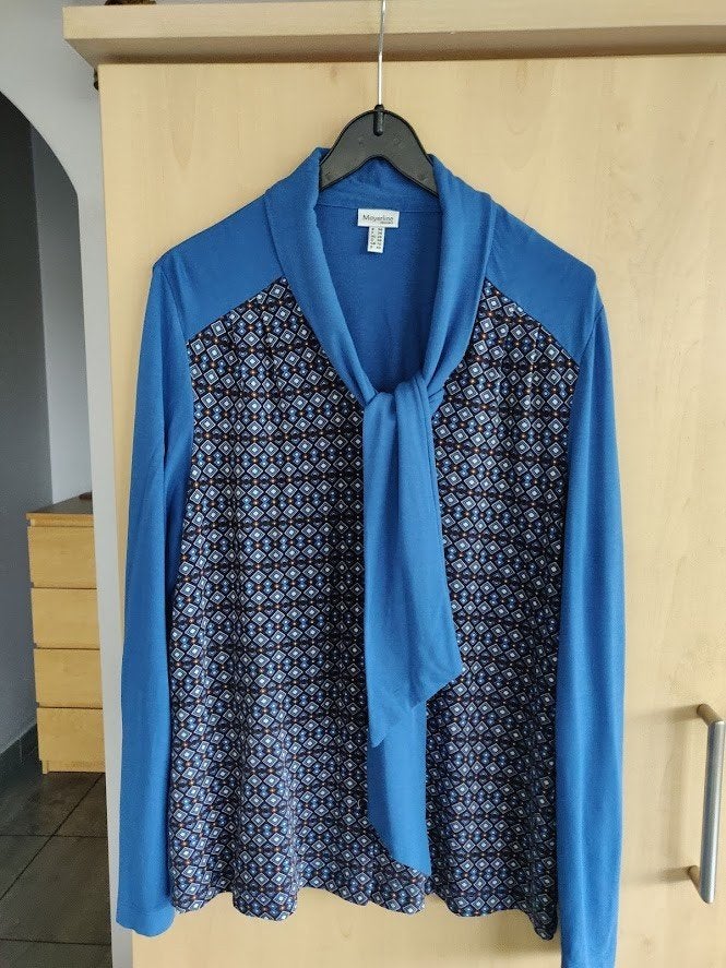 Bloes Mayerline. maat 38., Maat 38/40 (M), Blauw, Ophalen of Verzenden, Zo goed als nieuw