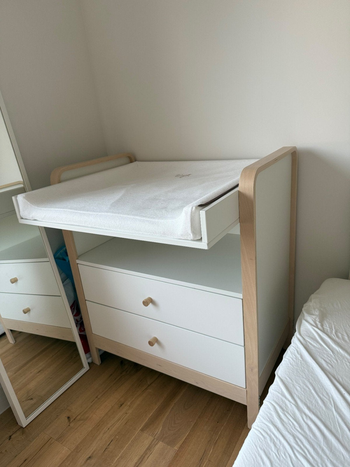 ongebruikte verzorgingstafel baby, Ophalen