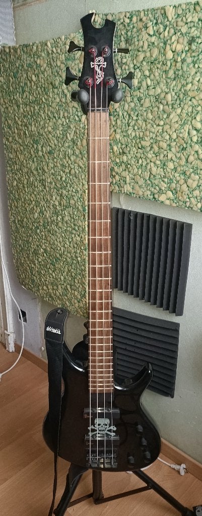 Pack Basse complet (Basse Toby, Ampli Behringer), Musique & Instruments, Instruments à corde | Guitares | Basses, Utilisé, Électrique