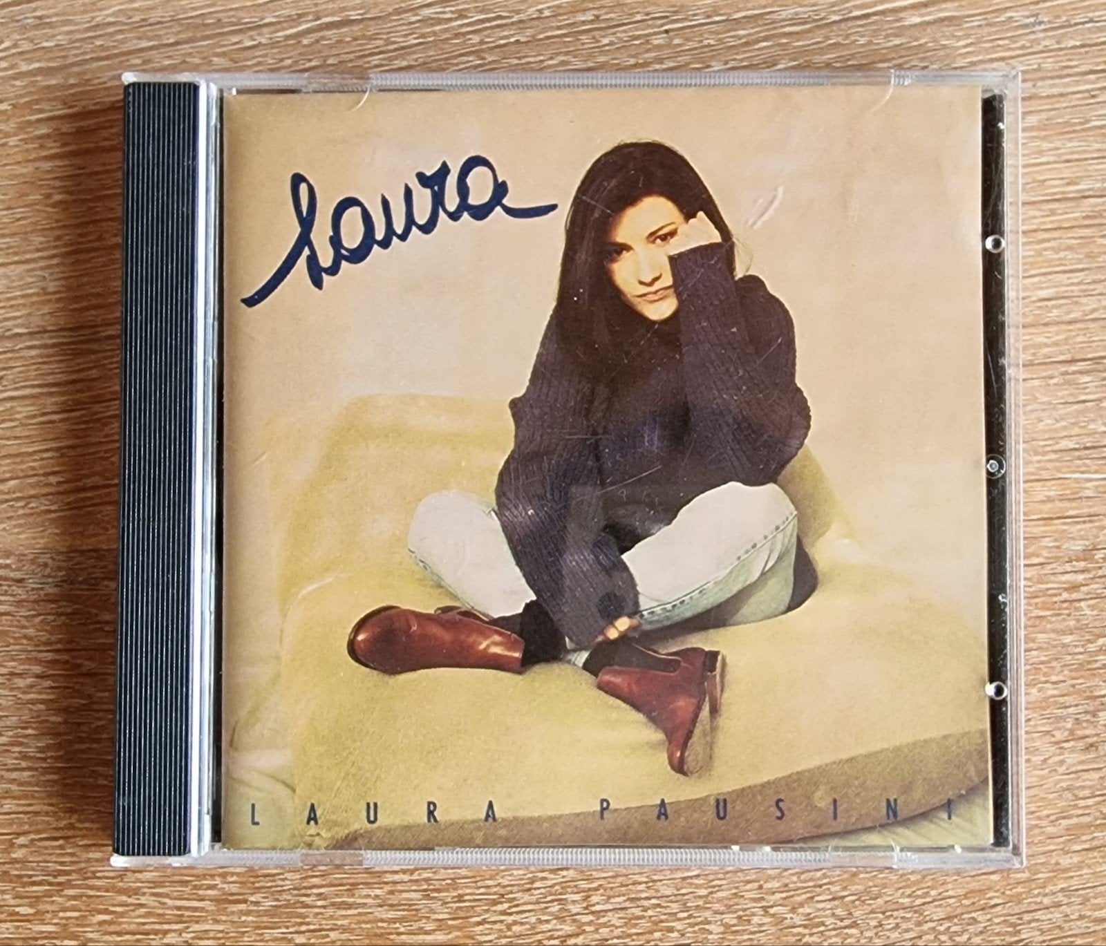 LAURA PAUSINI Laura, Enlèvement ou Envoi