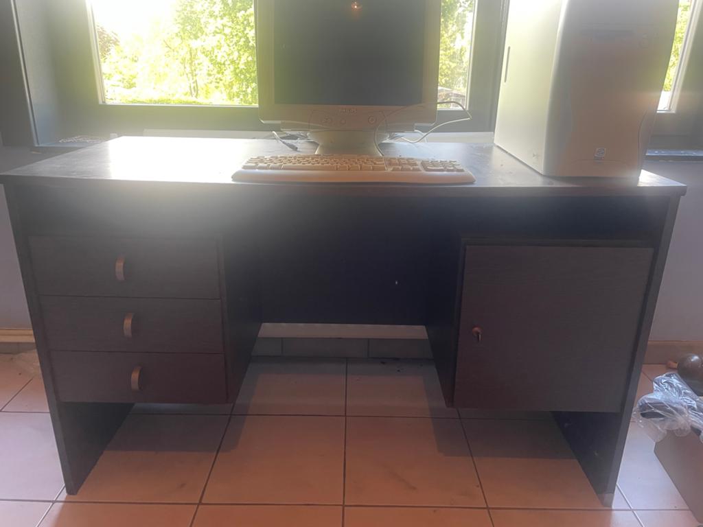 Vintage bureau Hout, Huis en Inrichting, Bureaus, Vintage, Ophalen, Zo goed als nieuw, Hout