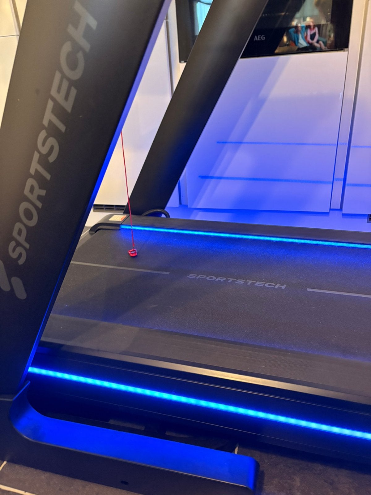 Tapis de course professionnel Sportstech, Enlèvement, Comme neuf