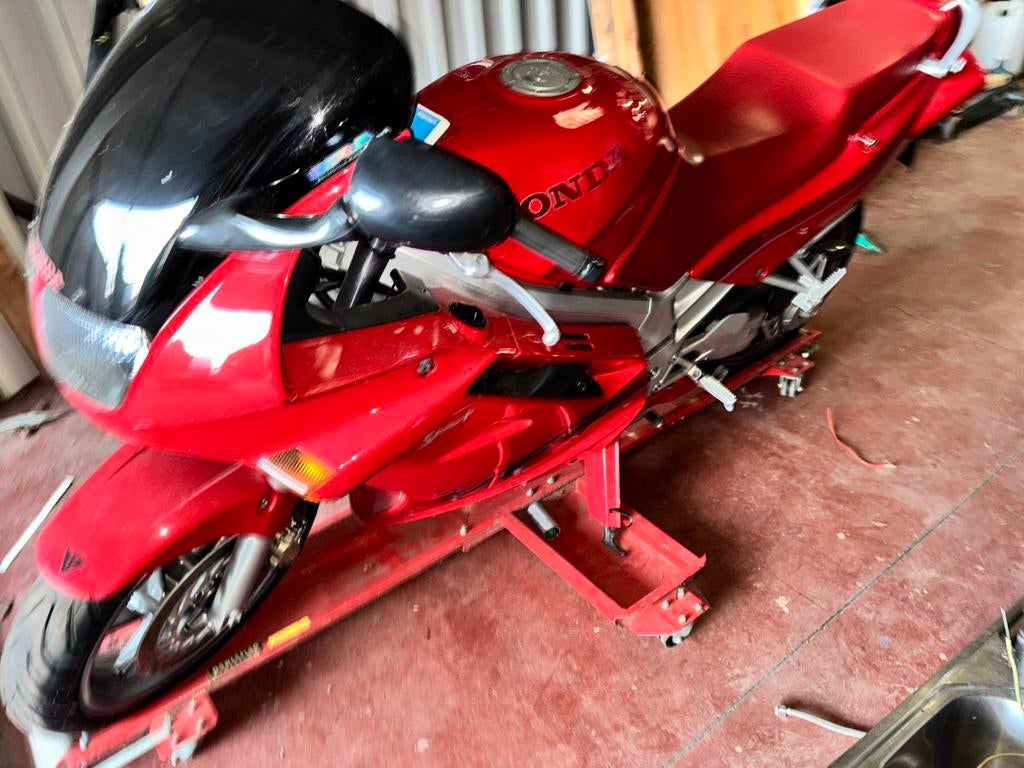 Honda VFR750F, RC36/1, 29.567 km, Motos, Motos | Honda, Super Sport, Particulier, 749 cm³, 4 cylindres