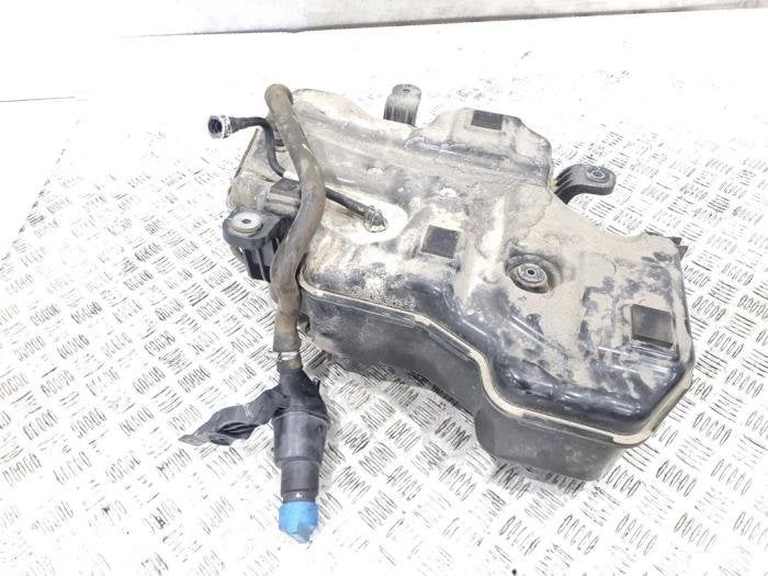 Adblue tank van een BMW 2-Serie, Gebruikt, -, -, Ophalen of Verzenden