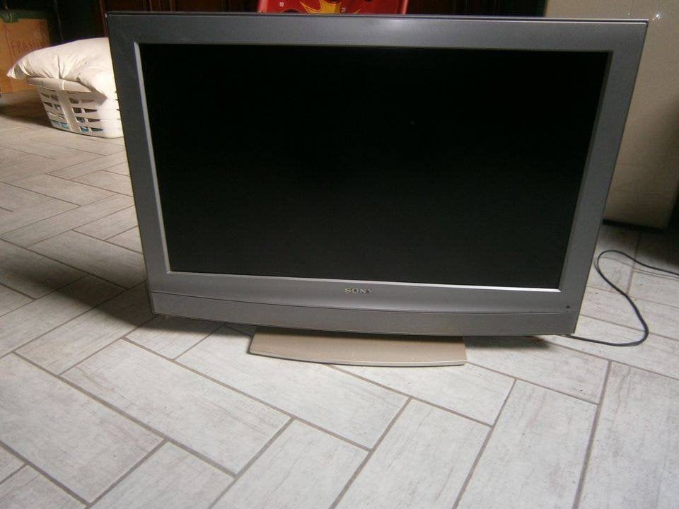 Sony LCD digital colour TV - diagonale 8O cm, Ophalen, Gebruikt, LCD, 80 tot 100 cm