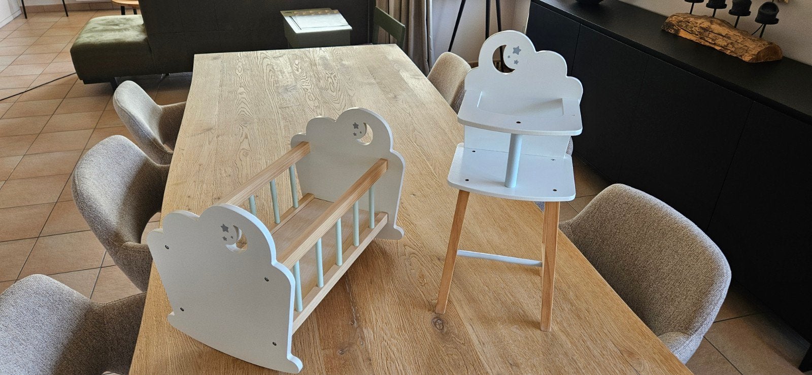 Poppenbedje + eetstoel, Kinderen en Baby's, Ophalen
