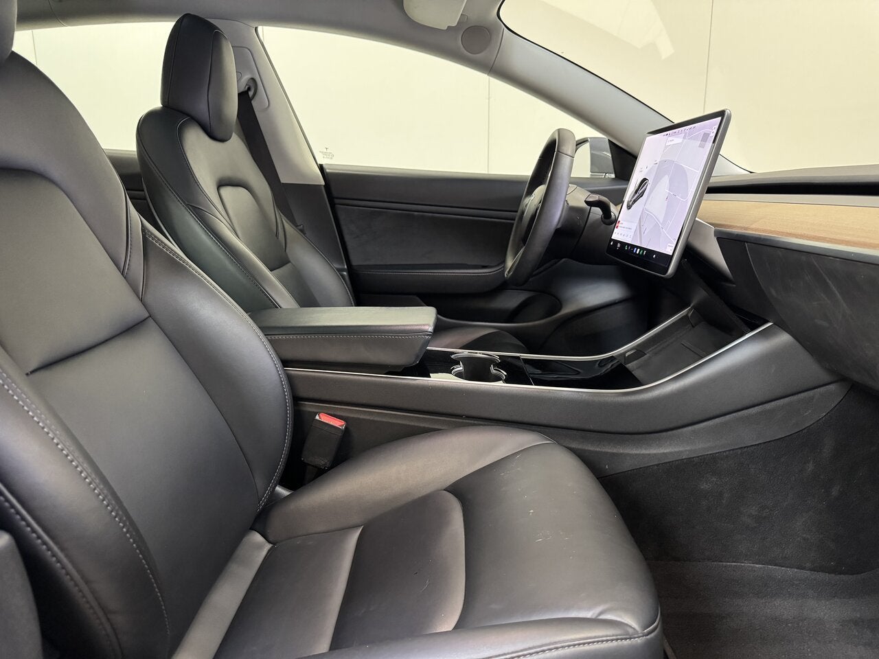 Tesla Model 3 Long Range - Dual Motor - FSD! 438 km Topstaa, Auto's, Tesla, 4 deurs, 0 kg, https://public.car-pass.be/vhr/05656faf-b09a-42c6-9a71-c263a6de074b