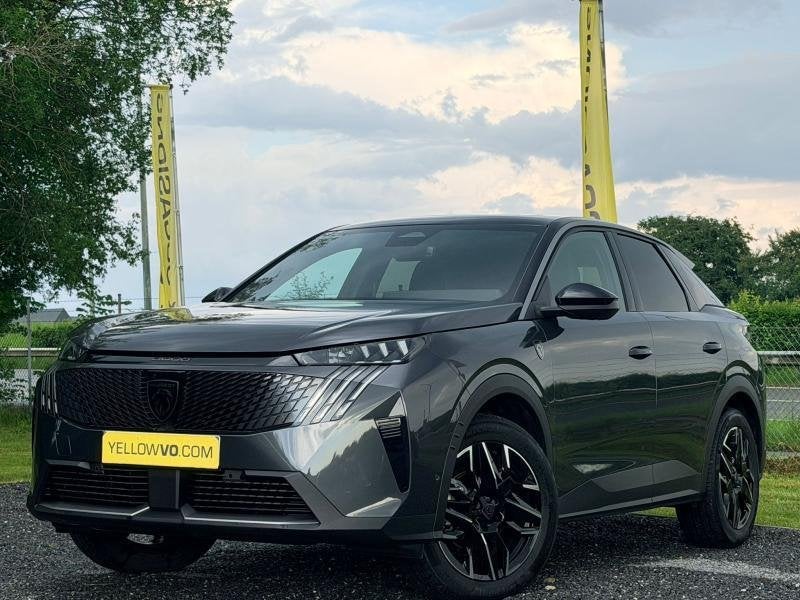 Peugeot 3008 GT / Toit ouvrant / MHEV, 1199 cc, 136 pk, 5 deurs, SUV of Terreinwagen