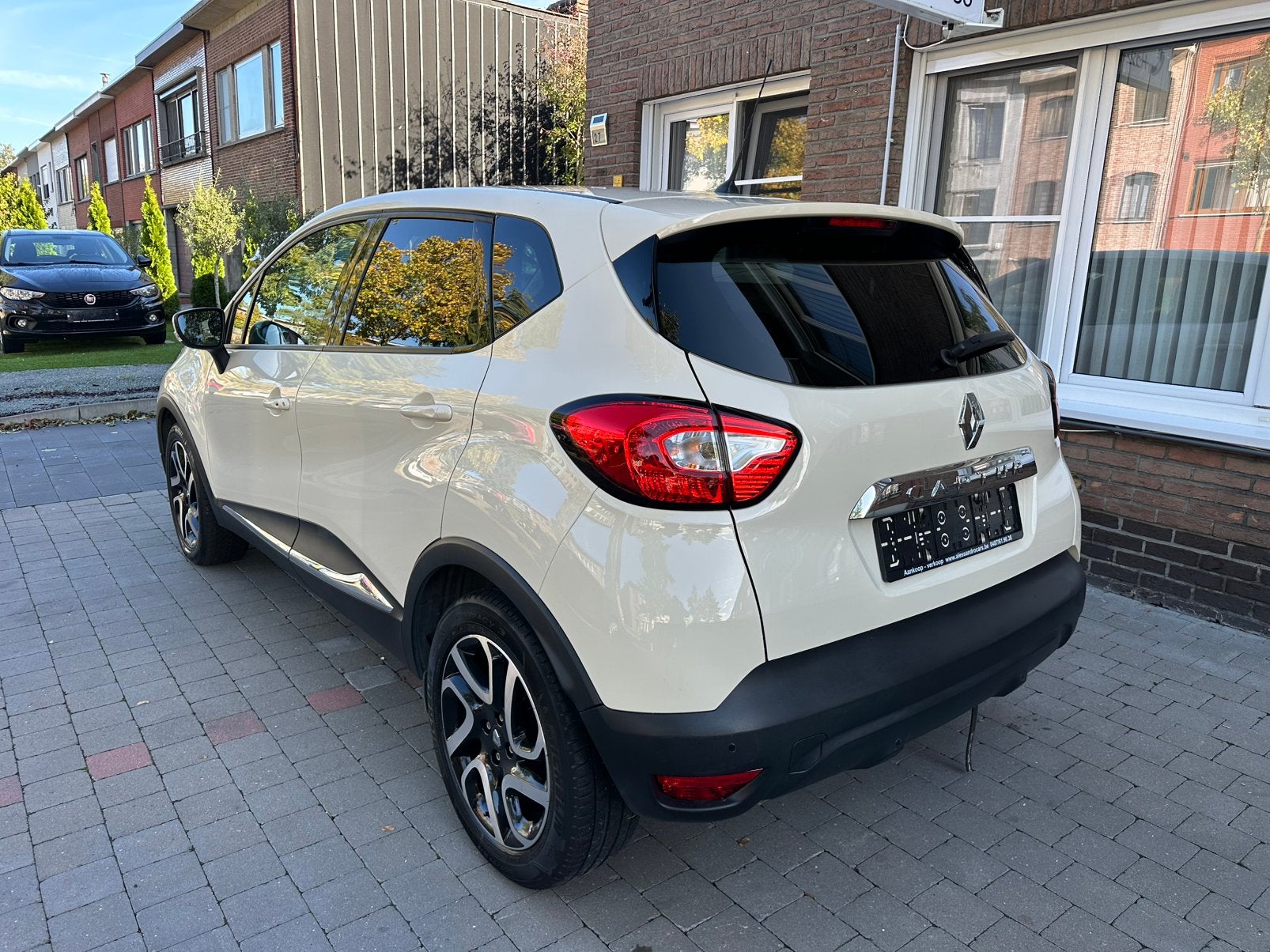 Renault Captur 1.2i Automaat! Nieuwstaat*Airco*Navi*Garantie, Autos, 1197 cm³, Entreprise, Entretenue par le concessionnaire, Noir