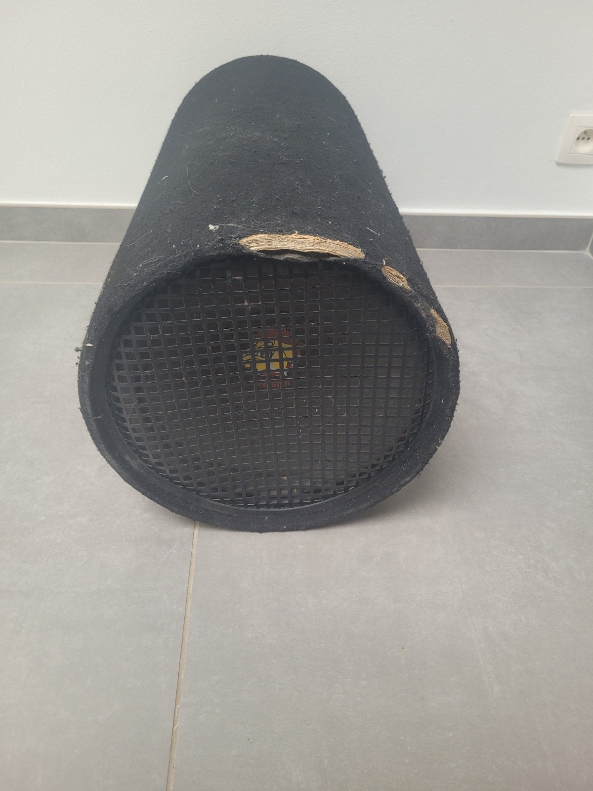 Caisson (tube) basse Magnat power bull 3000 (600 watt), Enlèvement, Utilisé
