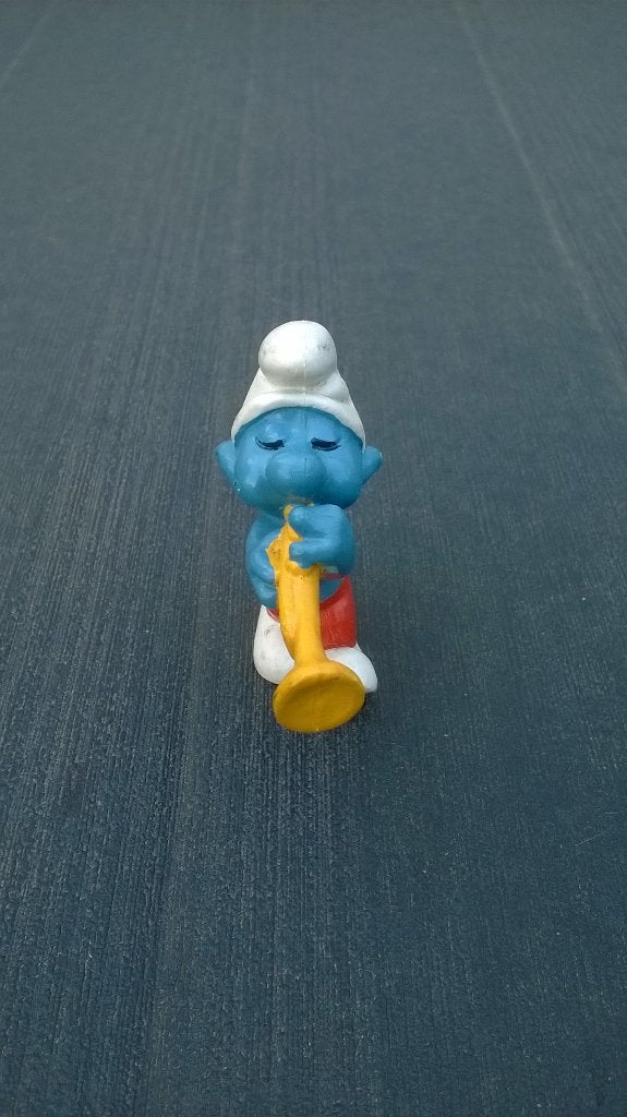 Schtroumpf avec trompette pantalon rouge 2.0047, Enlèvement ou Envoi, Utilisé, Schtroumpf Musicien, Poupée, Figurine ou Peluche
