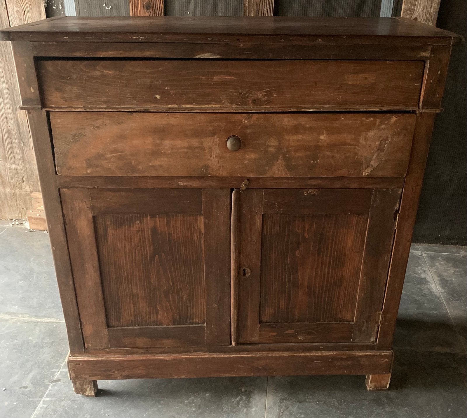 Grote authentieke houten kast – vintage, leuke zijpanelen, Ophalen