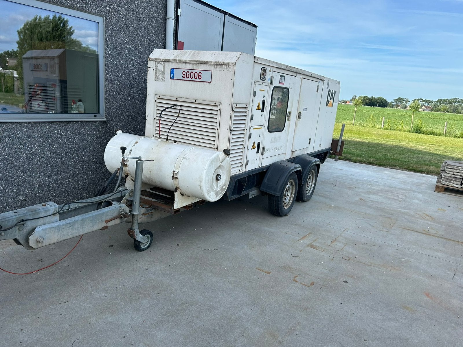 Stroomgroep 100kva op aanhanger, Doe-het-zelf en Bouw, Aggregaten, Ophalen, Gebruikt, 30 kVA of meer, Elektrisch startend