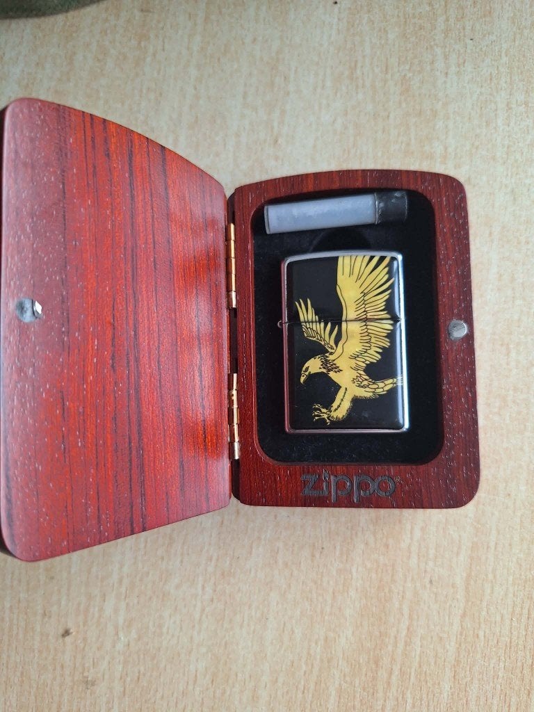 zippo art special edition eagle 2006 coffret bois complet, Enlèvement ou Envoi, Utilisé, Briquet