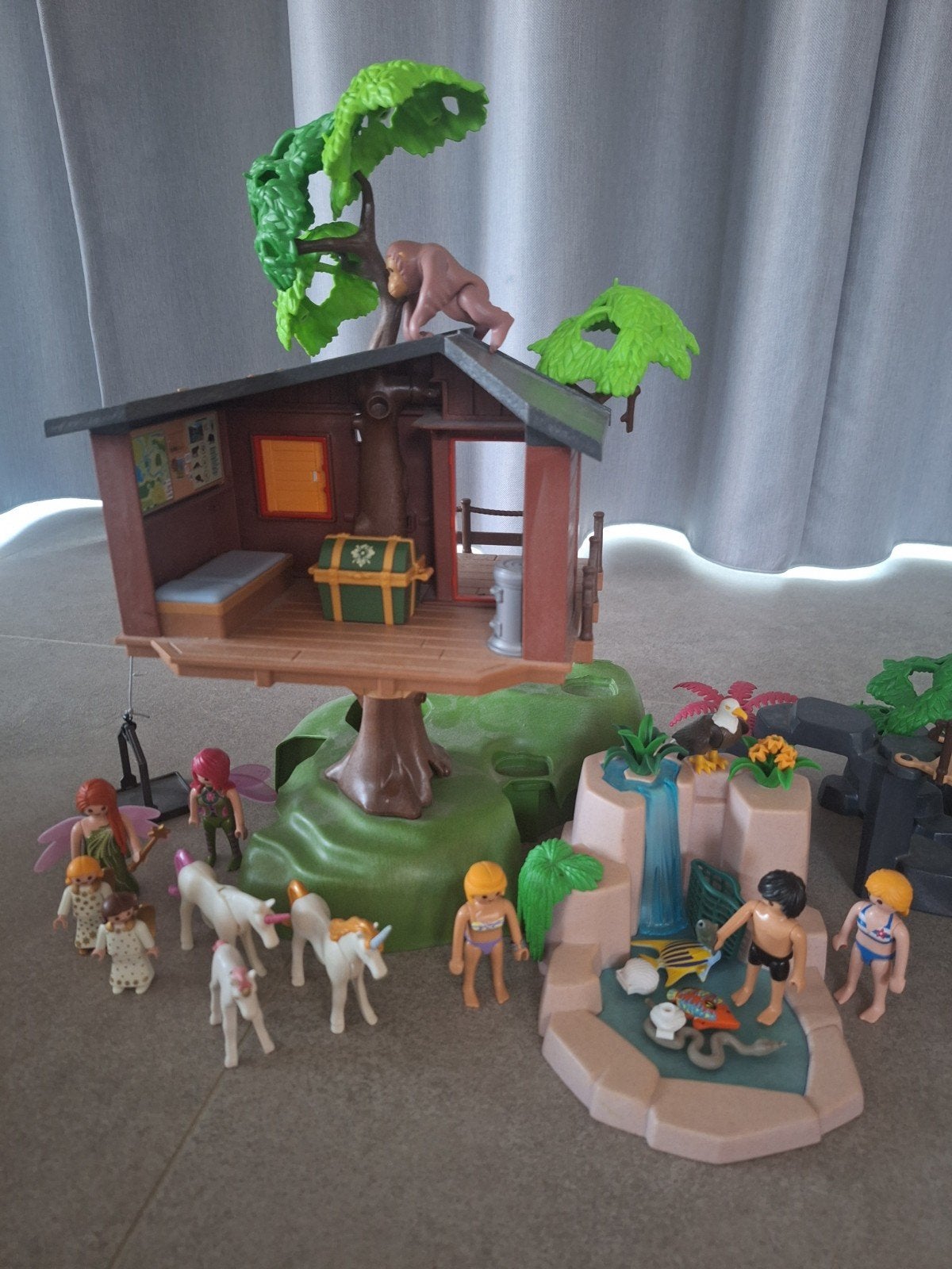 Playmobiel boomhut met extra's, Ophalen
