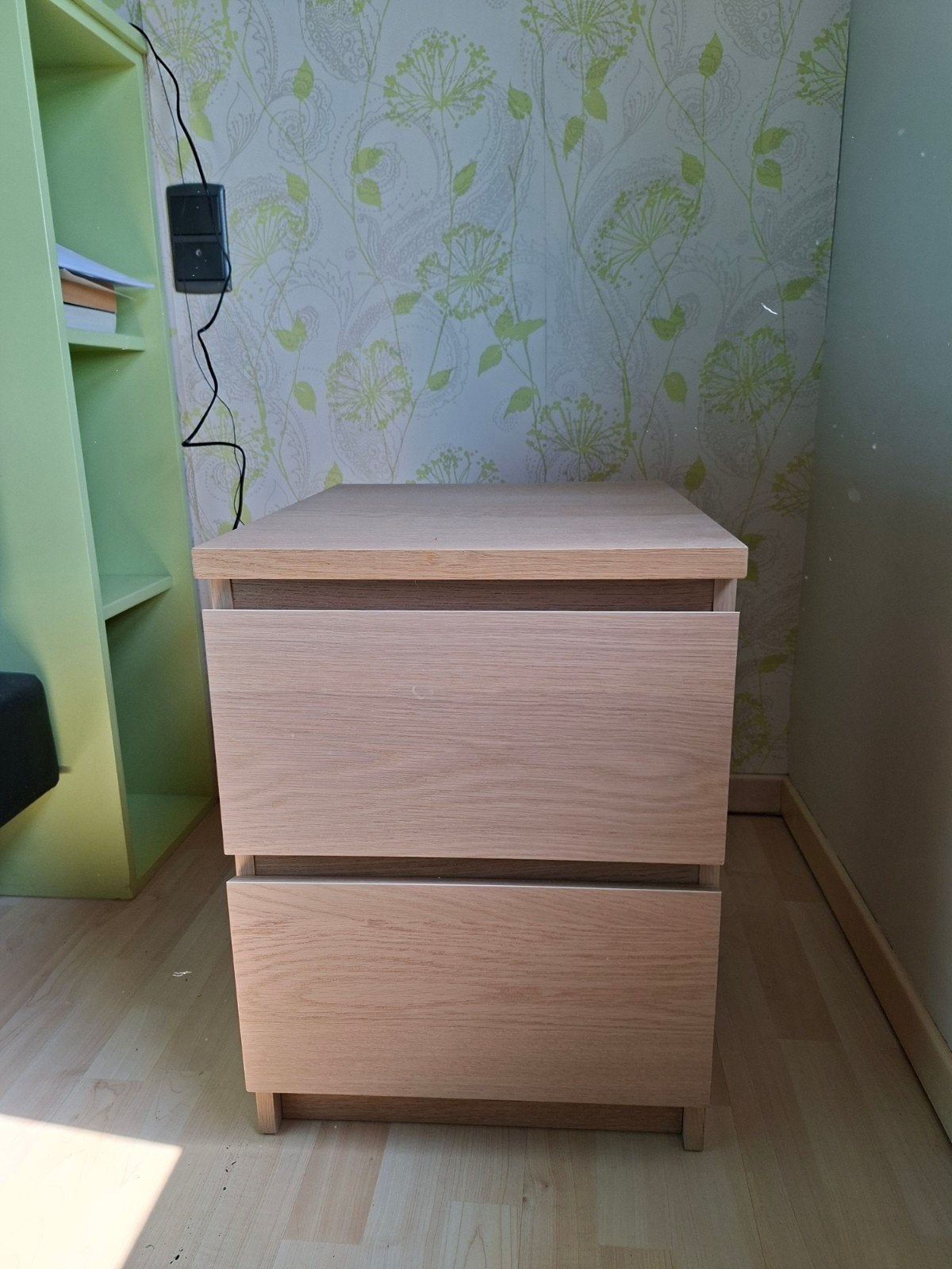 Table de chevet Ikea Malm en chêne, Comme neuf, Moins de 45 cm, Enlèvement, 55 à 70 cm