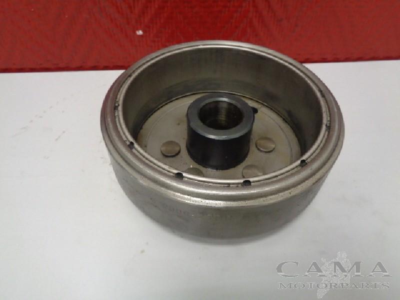 VOLANT MOTEUR Honda VFR 400 R 1989-1992 (VFR400R NC30), Dhr. S. di Majo, Utilisé, Info@cama-motorparts.nl, P.J. Troelstraweg 8 8
3144 CX  MAASSLUIS, NL