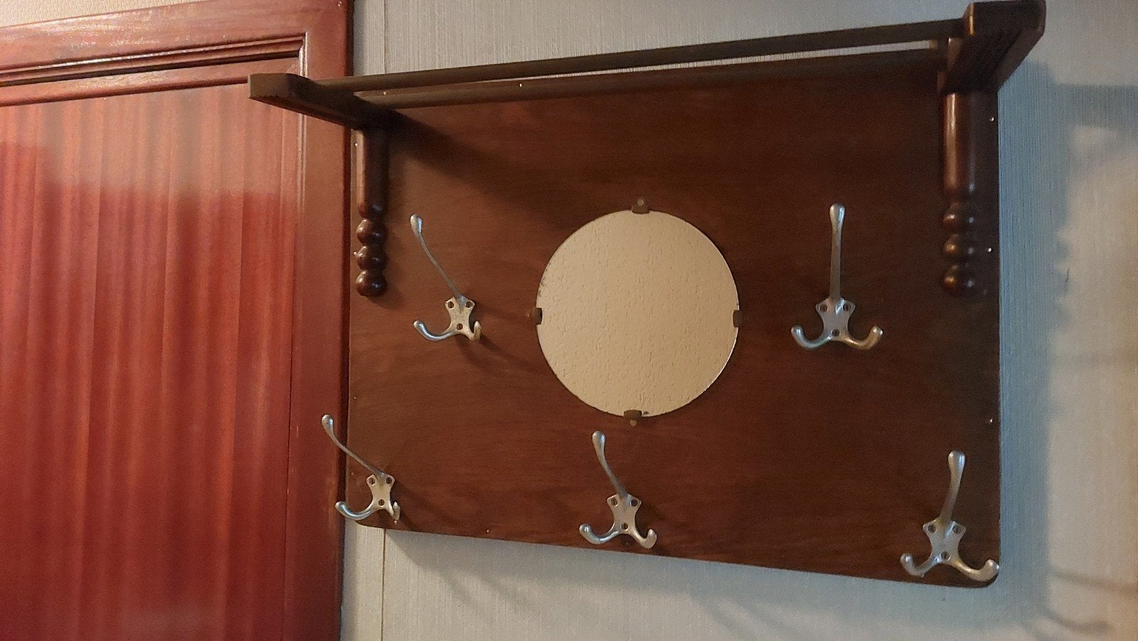 kapstok met spiegel, Ophalen
