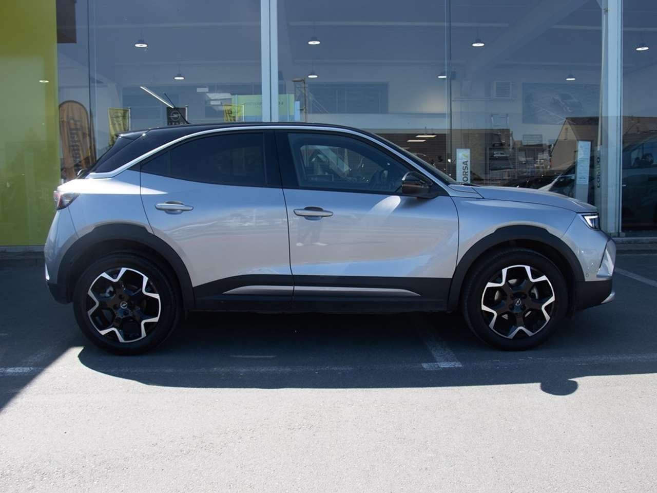 Opel Mokka ULTIMATE 1.2T AT8 |CAMERA|VERWARMDE ZETELS|NAVIG, 0 cilinders, Zwart, 0 kg, Bedrijf