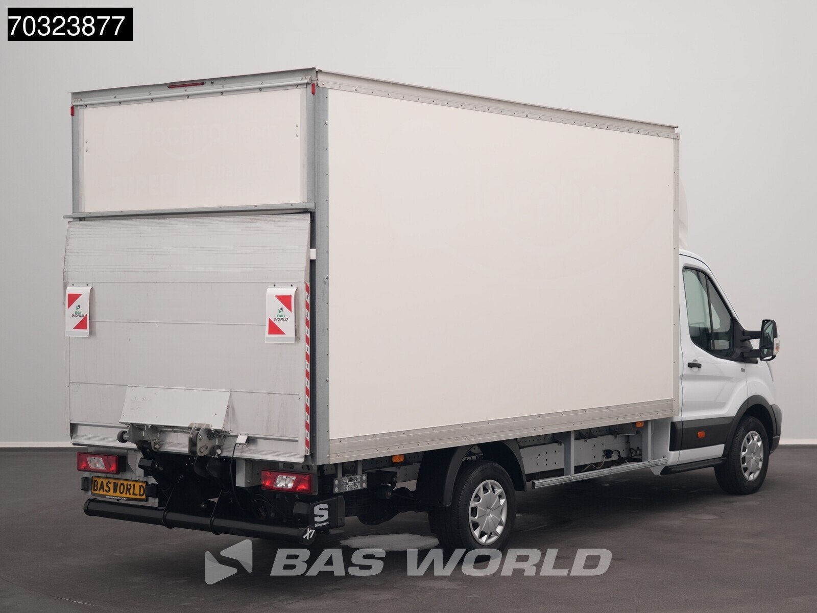 Ford Transit 130pk Laadklep Bakwagen Airco Cruise Euro6 Meub, Auto's, Bestelwagens en Lichte vracht, Stof, Euro 6, 4 cilinders
